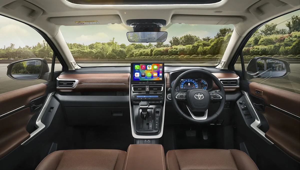 Toyota Innova Hycross