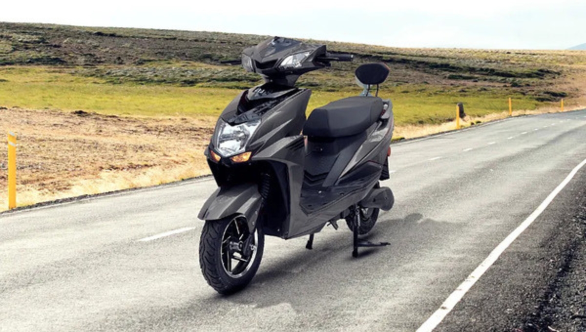 Okinawa R30: जबरदस्त फीचर्स और किफायती कीमत में शानदार इलेक्ट्रिक स्कूटर