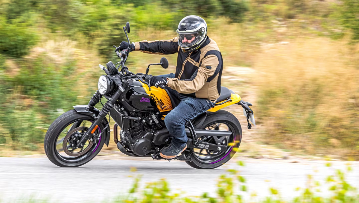 Royal Enfield Guerrilla 450: दमदार 452cc इंजन, एडवांस फीचर्स और सिर्फ ₹2.50 लाख में