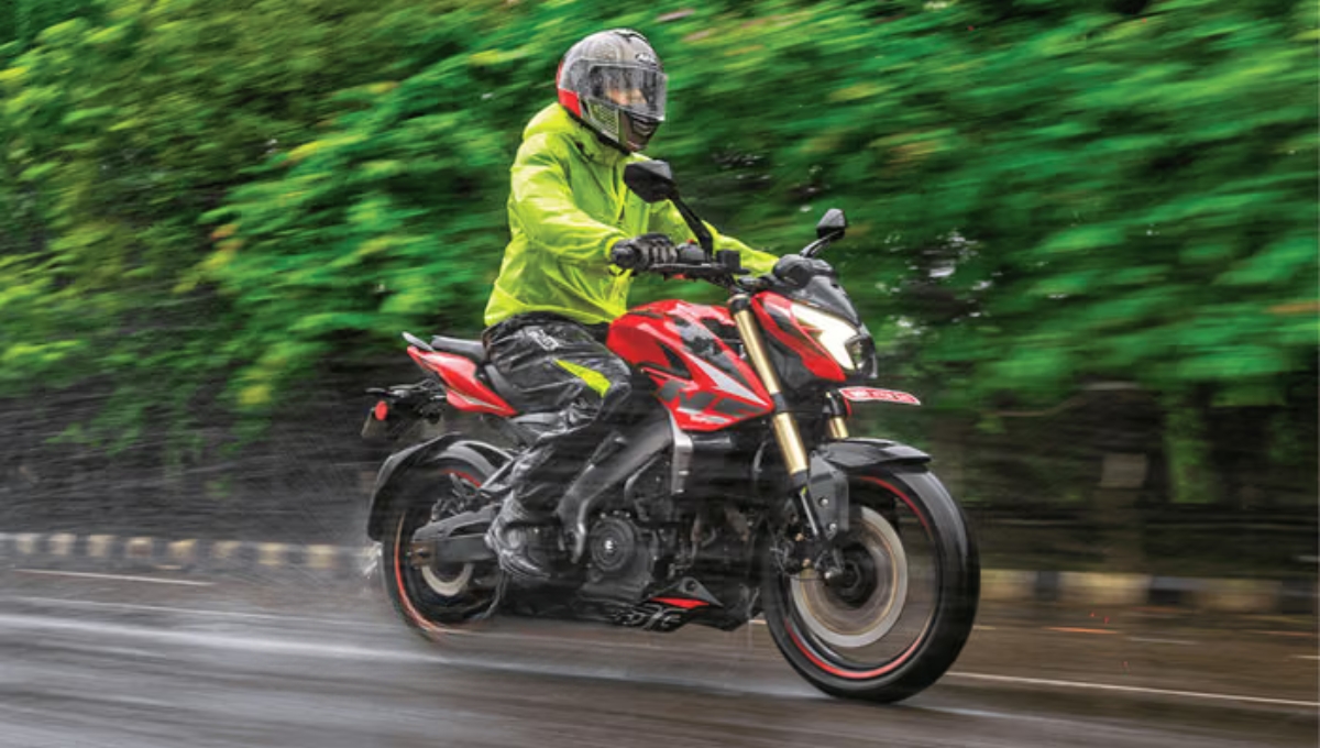 Bajaj Pulsar NS400Z: दमदार फीचर्स और करीब ₹1.85 लाख की कीमत के साथ पावर का नया अनुभव